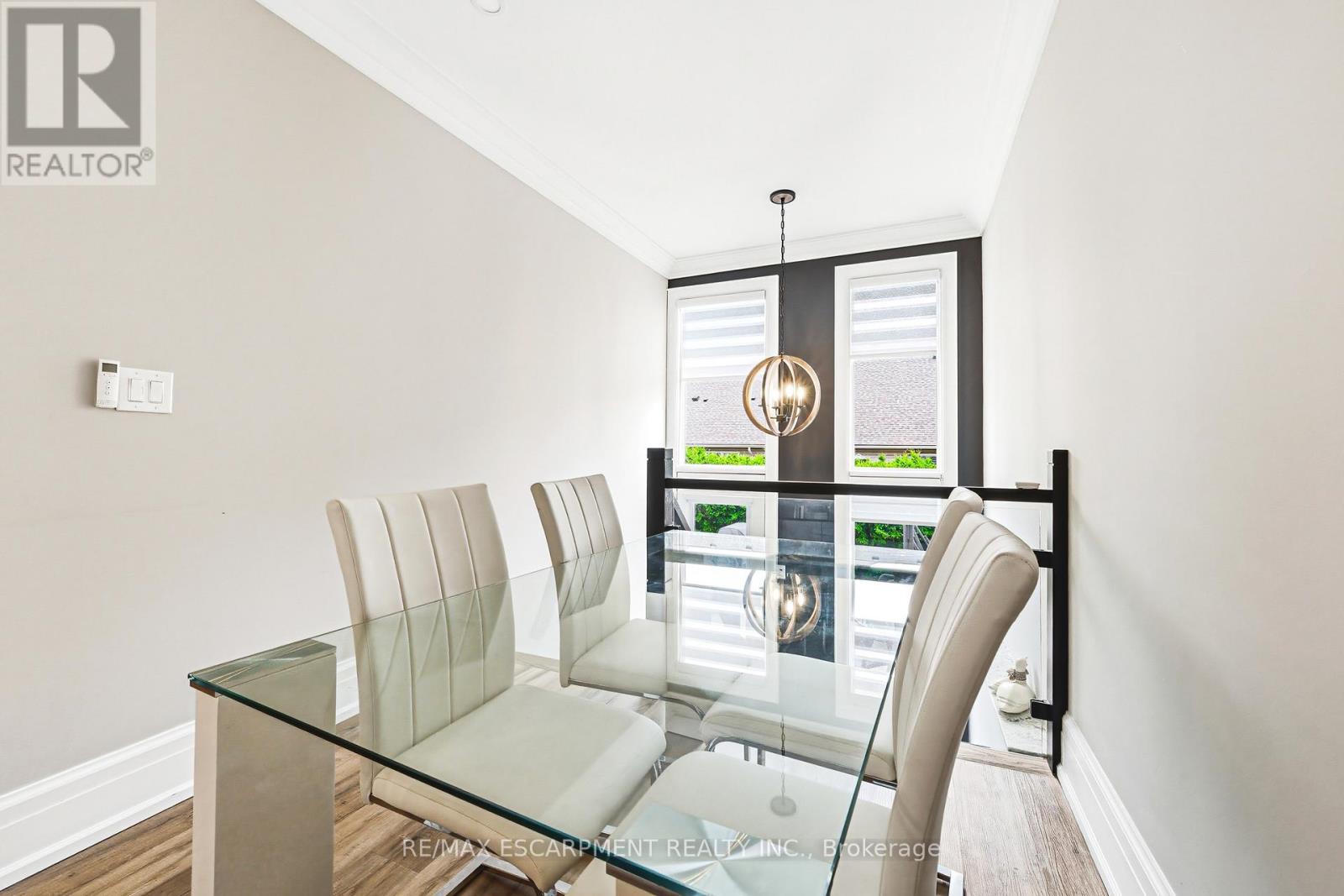 #7 4220 SARAZEN DRIVE - 21