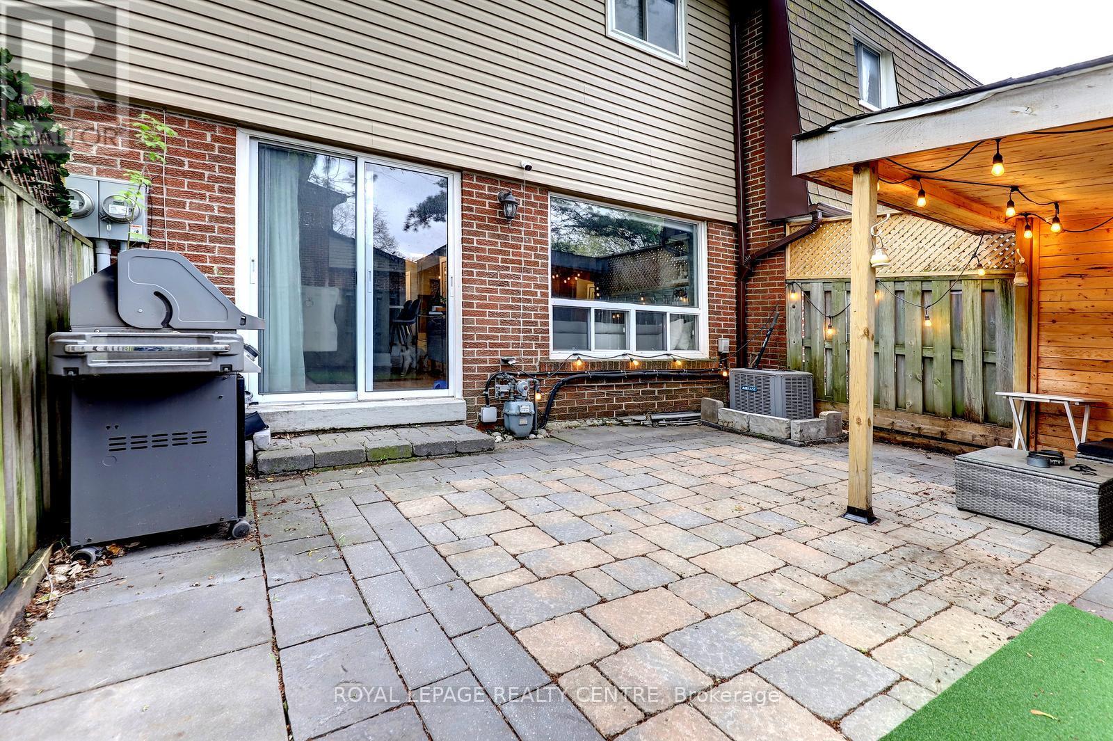 #60 3025 CEDARGLEN GATE - 38