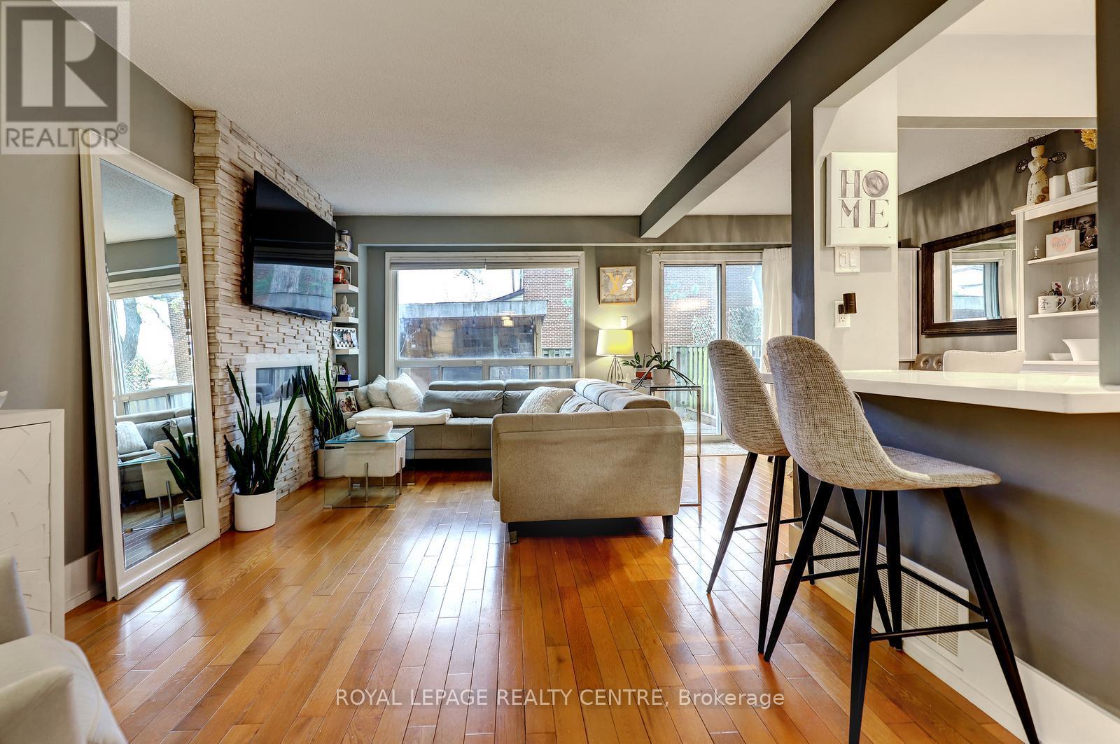 #60 3025 CEDARGLEN GATE - 9