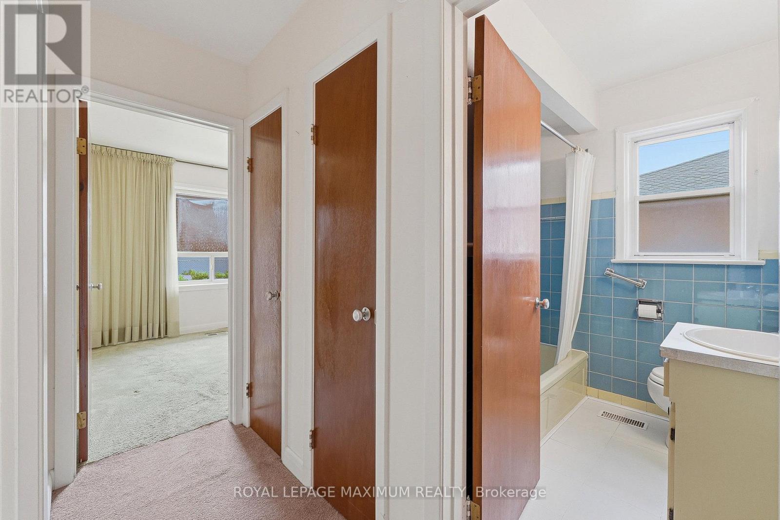 65 MAGELLAN DRIVE - 11