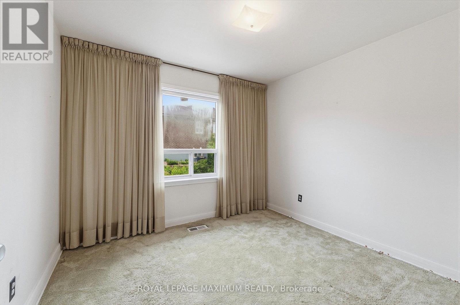 65 MAGELLAN DRIVE - 17