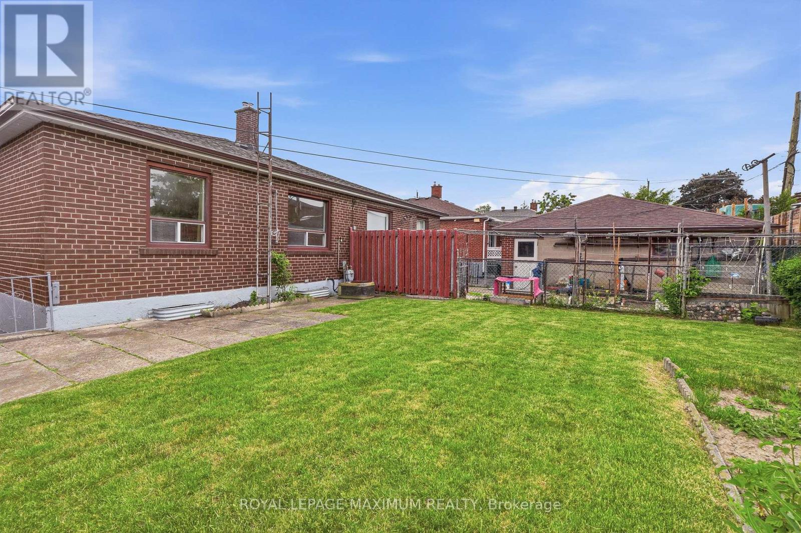 65 MAGELLAN DRIVE - 26