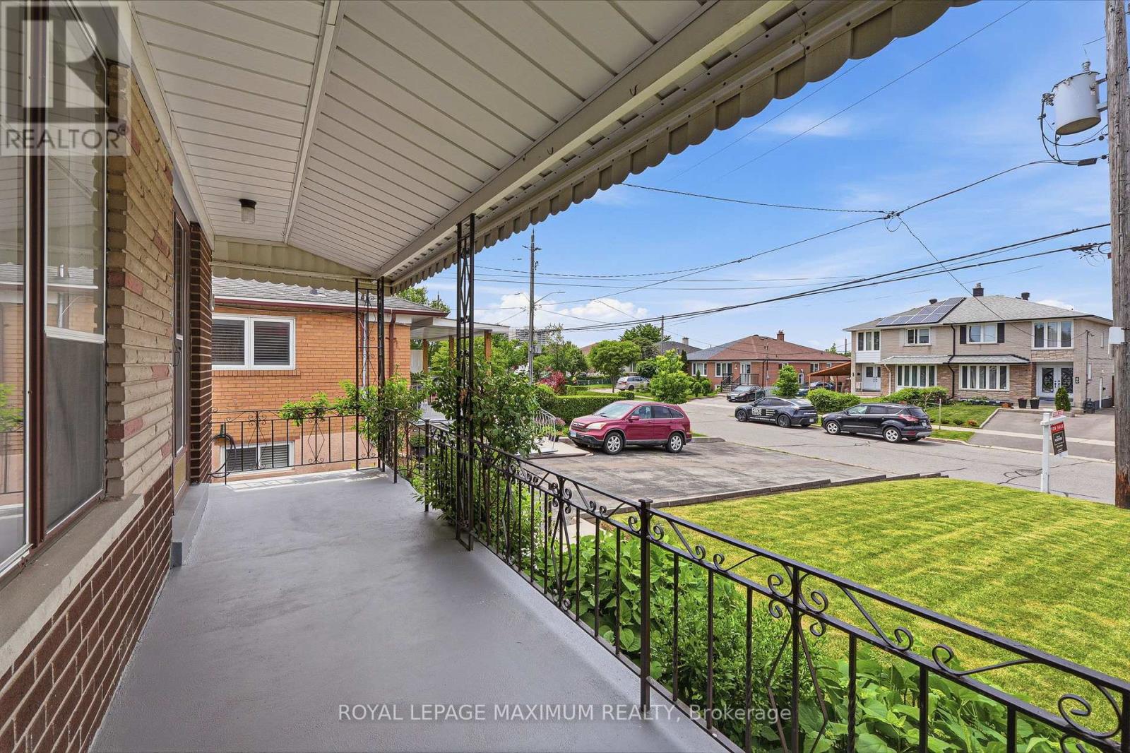 65 MAGELLAN DRIVE - 4