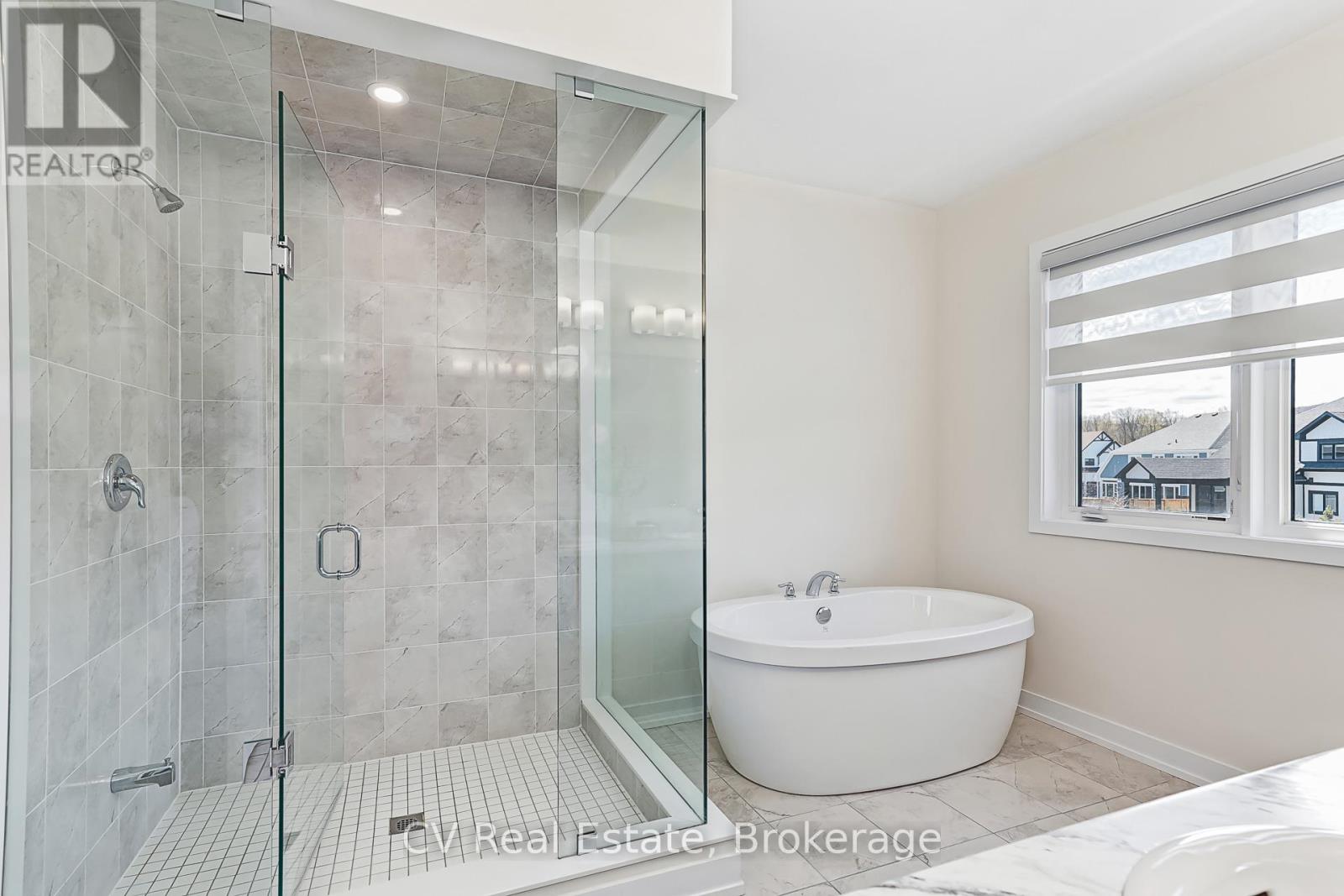 111 STONELEIGH DRIVE - 23