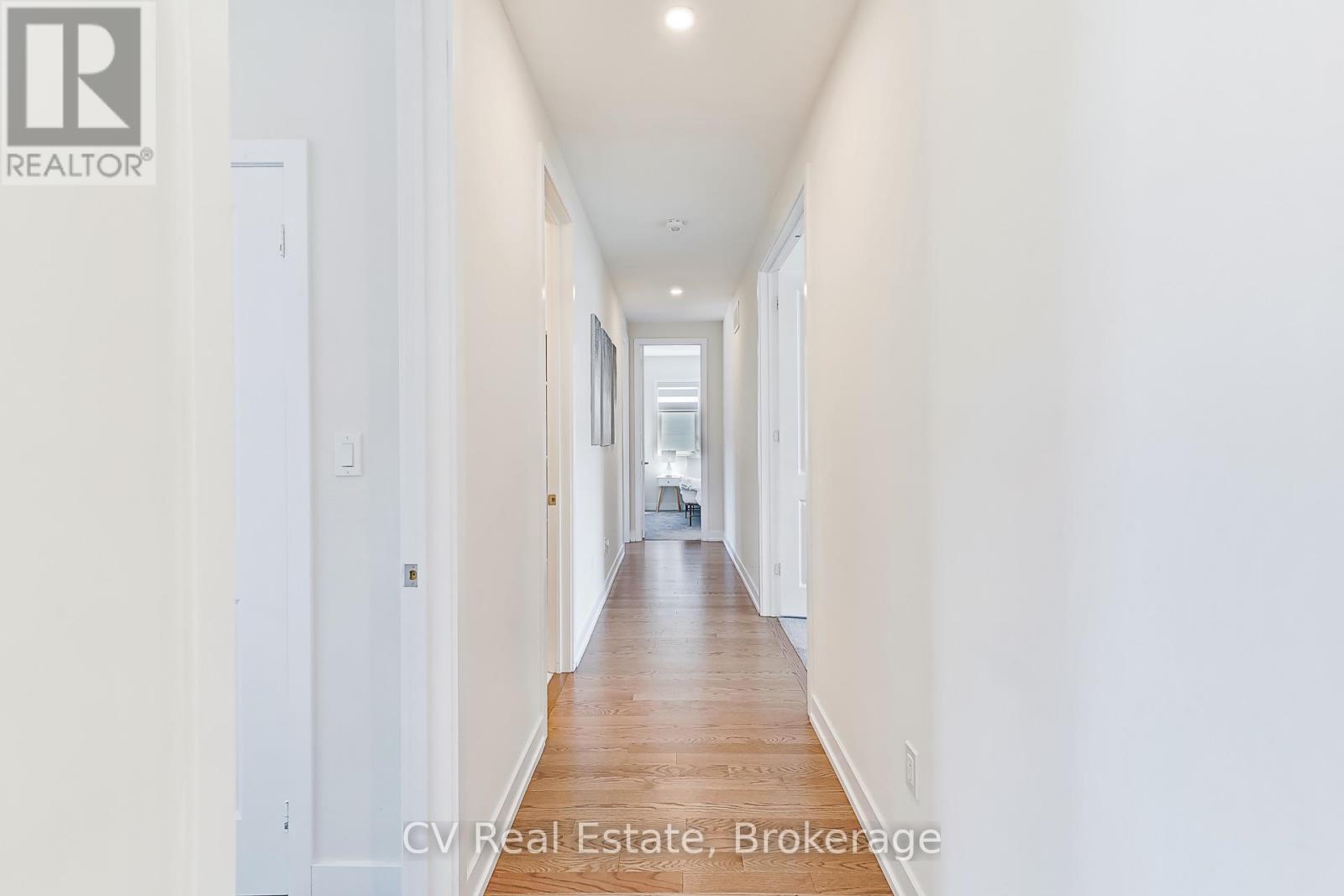 111 STONELEIGH DRIVE - 25