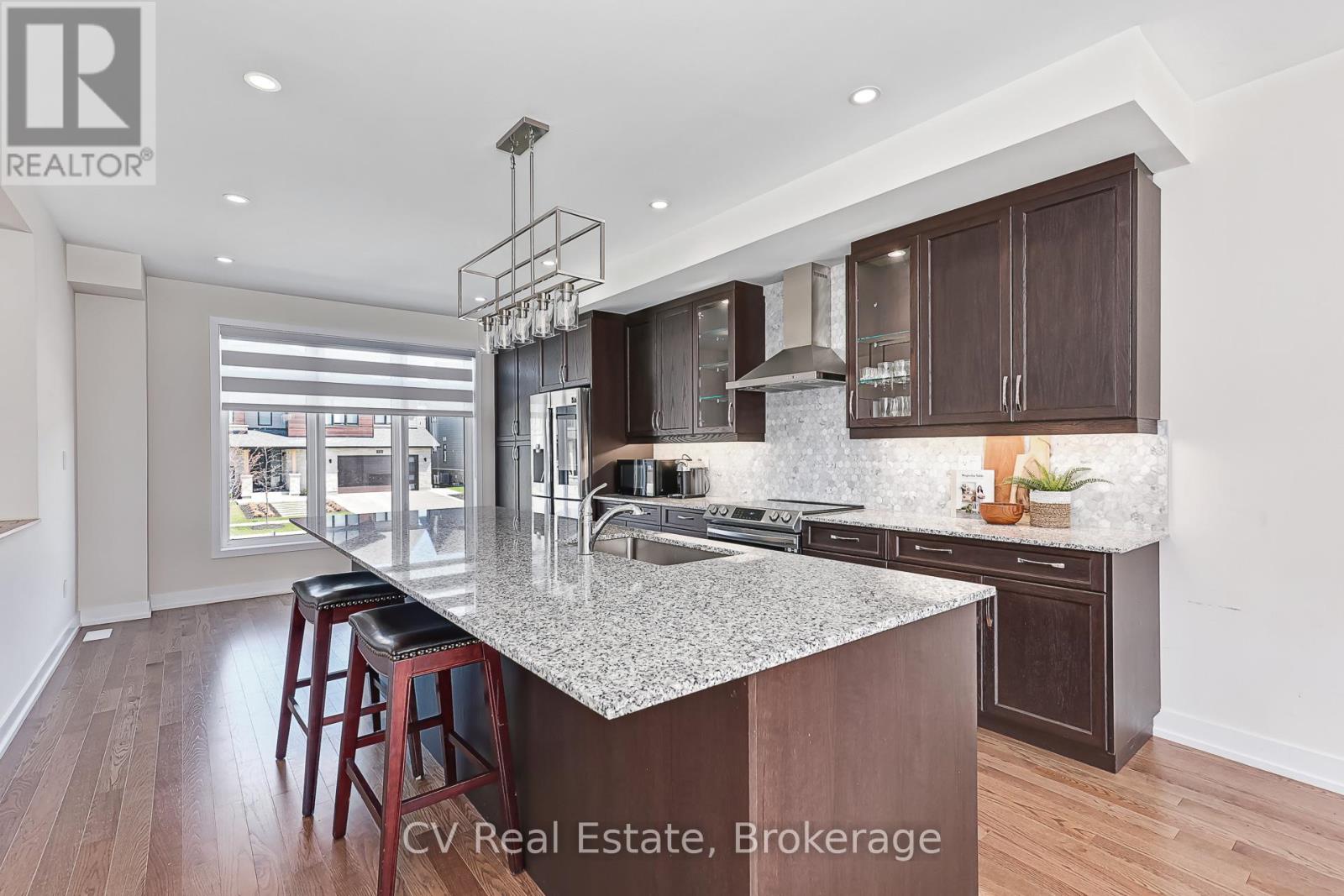 111 STONELEIGH DRIVE - 15