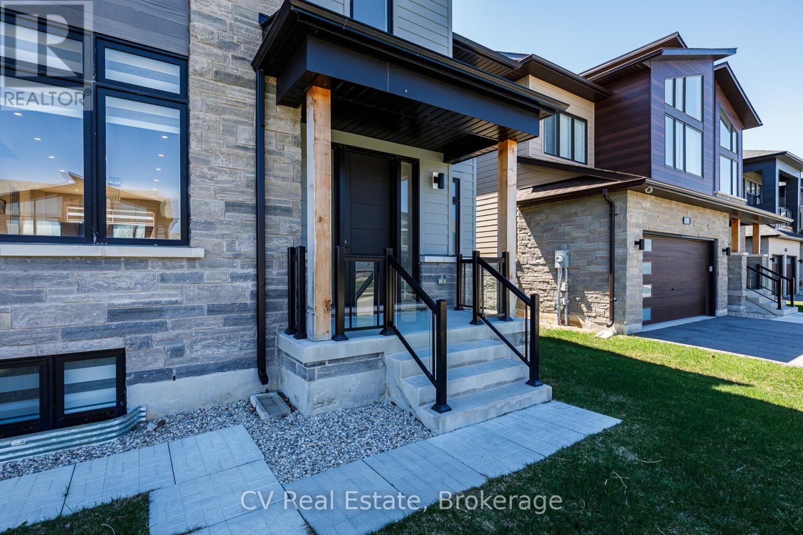 111 STONELEIGH DRIVE - 38