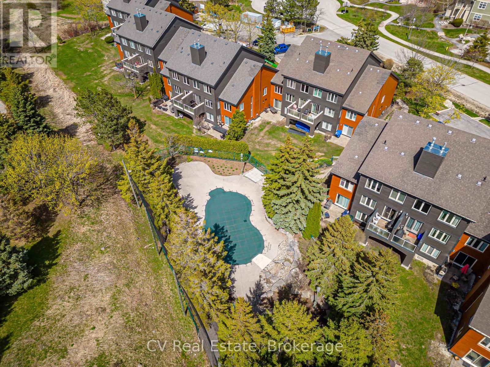 #105 110 FAIRWAY COURT - 26