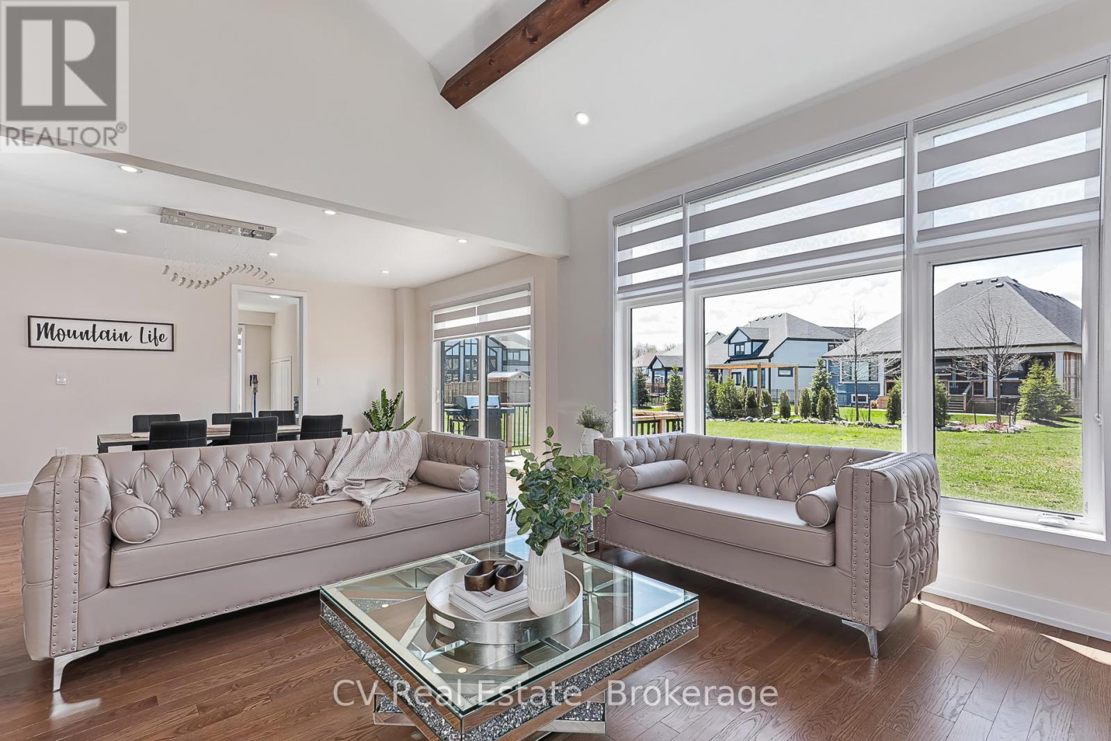 111 STONELEIGH DRIVE - 7