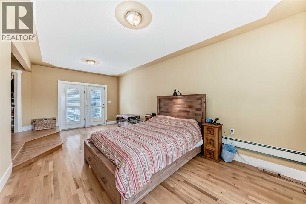 8215 5 Street SW — photo 13