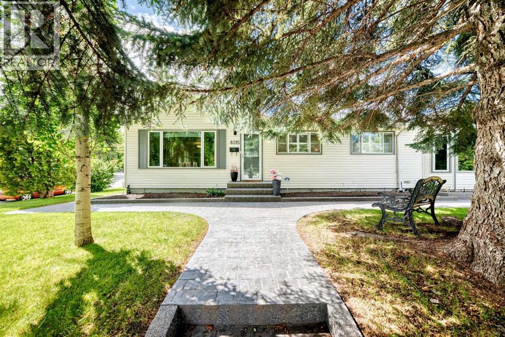 8215 5 Street SW - photo 2