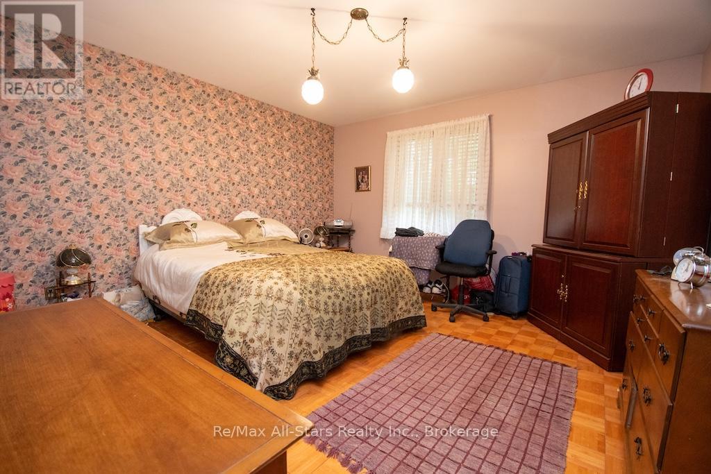 27 ASPEN DRIVE - 21