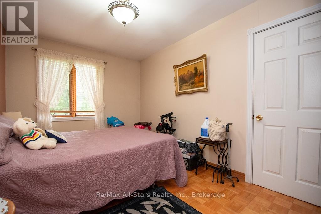 27 ASPEN DRIVE - 23