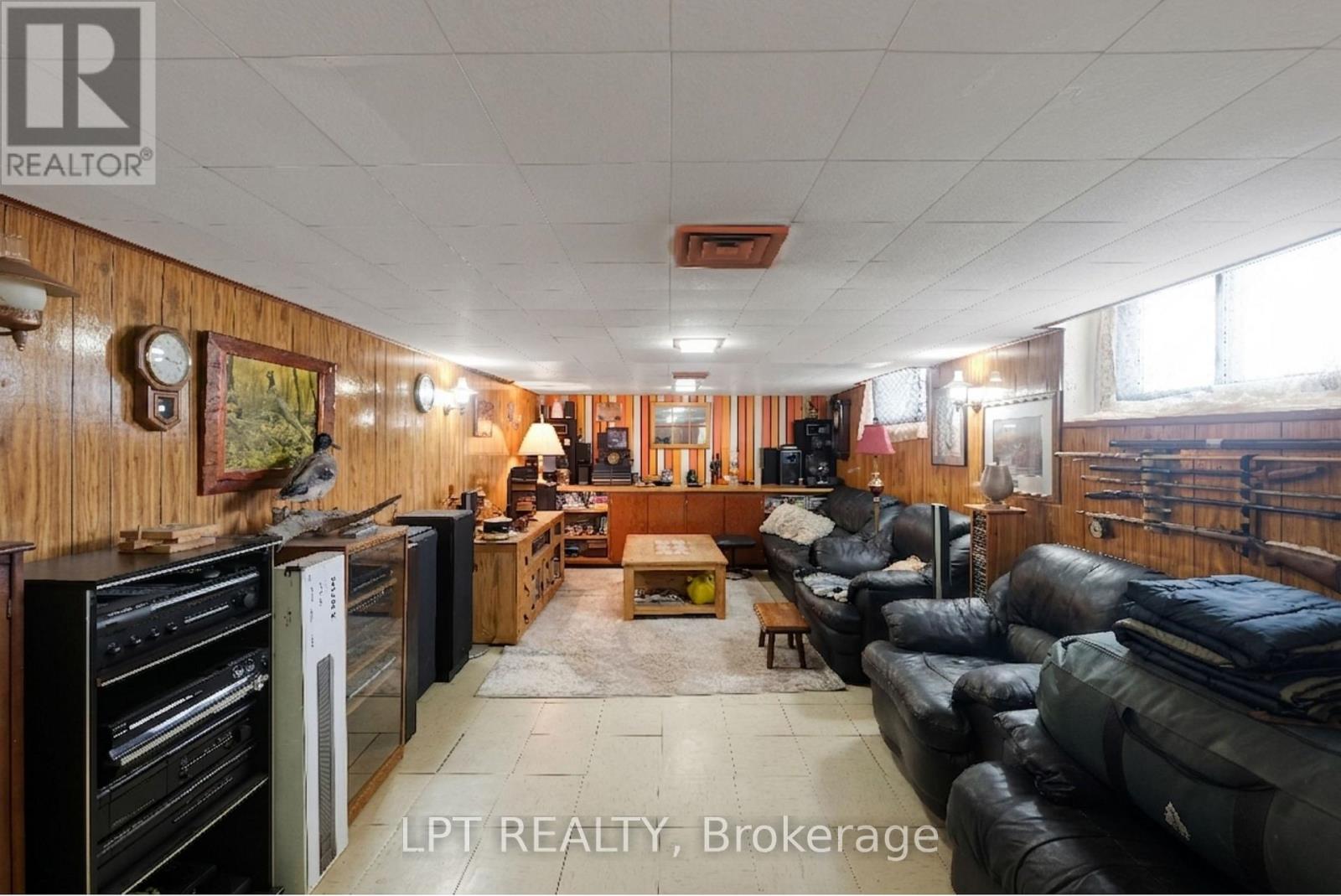 8139 INDIAN TRAIL - 33