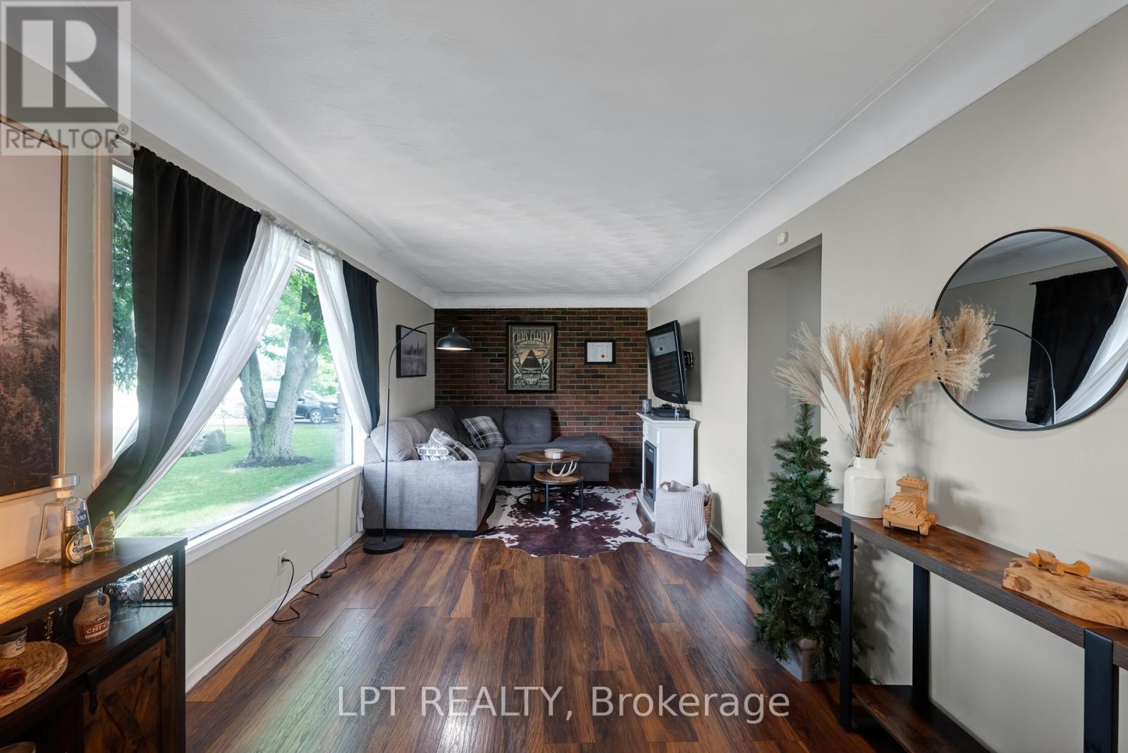 8139 INDIAN TRAIL - 36