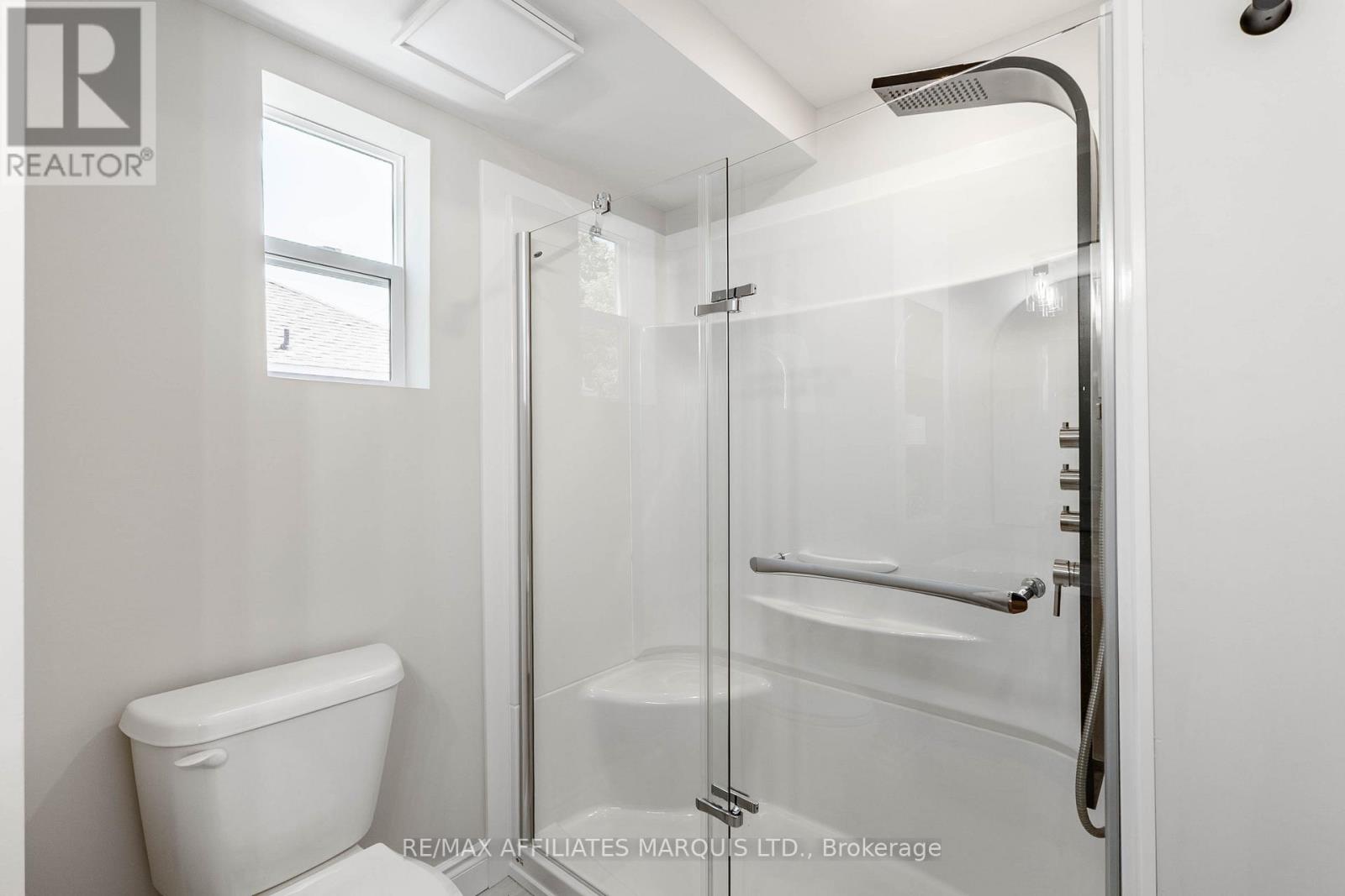 213 8TH STREET E - 13