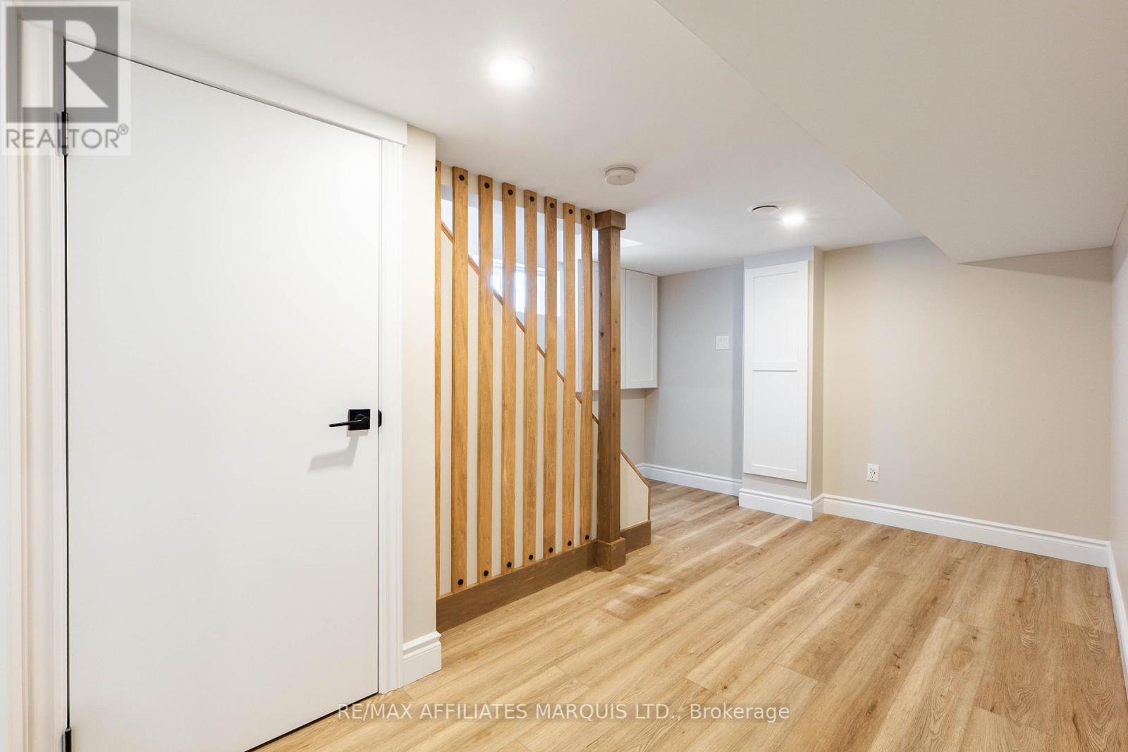 213 8TH STREET E - 20