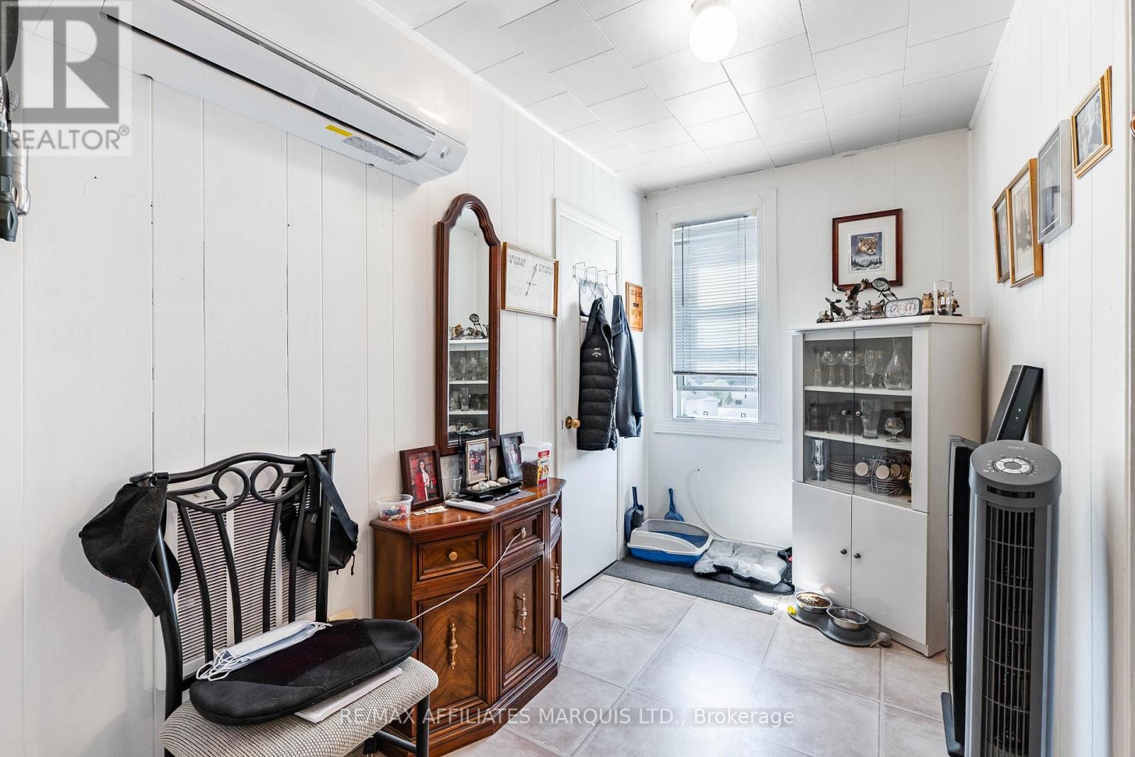 213 8TH STREET E - 33