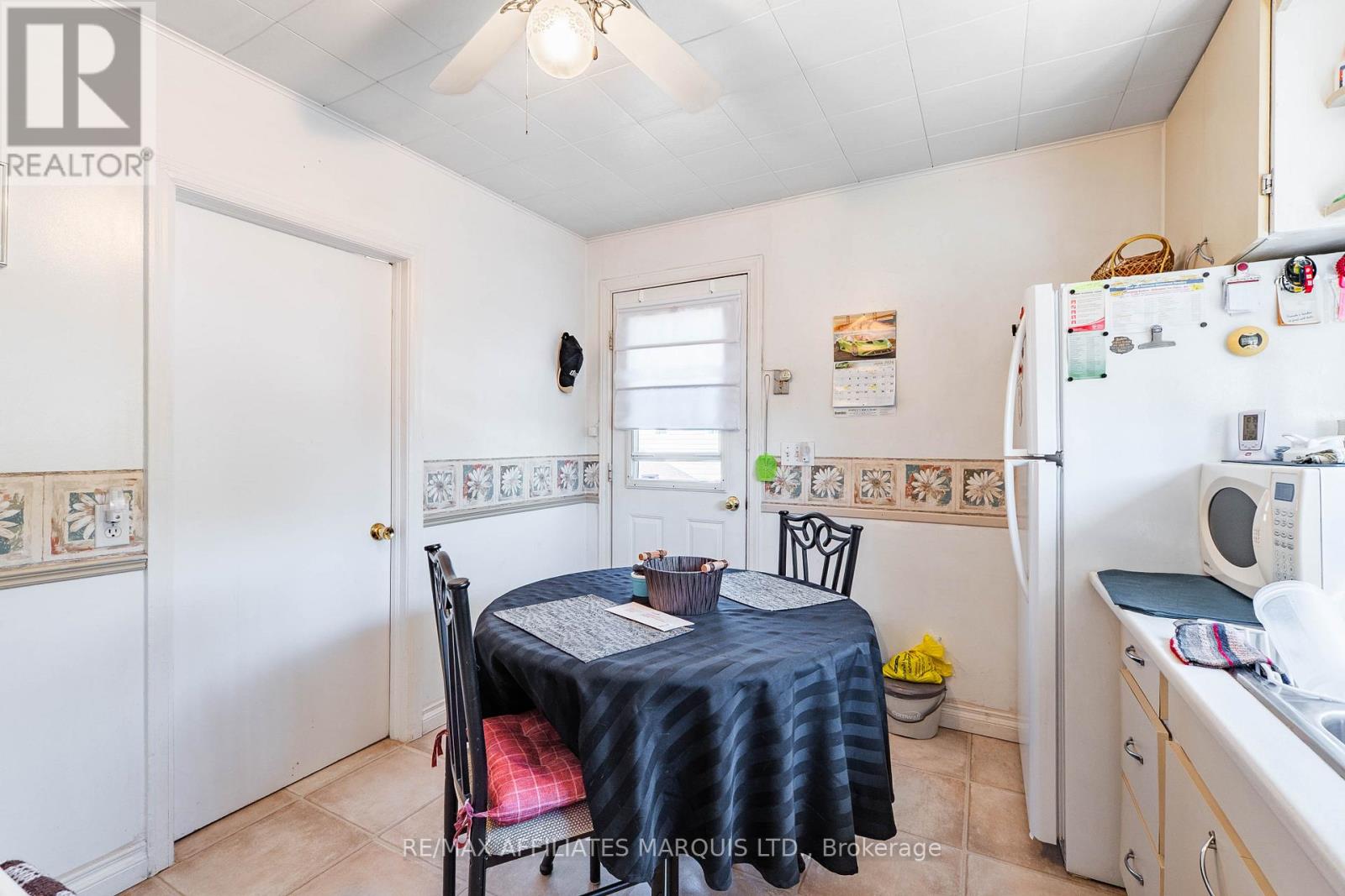 213 8TH STREET E - 36