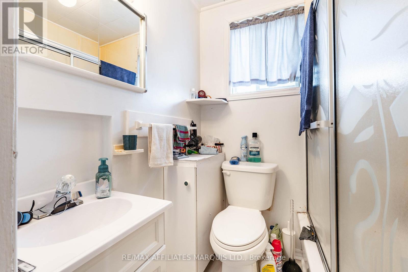 213 8TH STREET E - 37