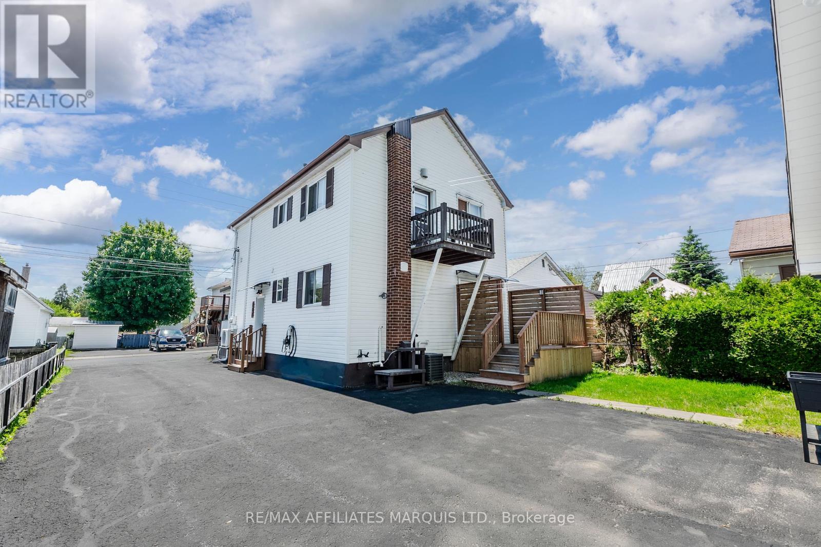 213 8TH STREET E - 50