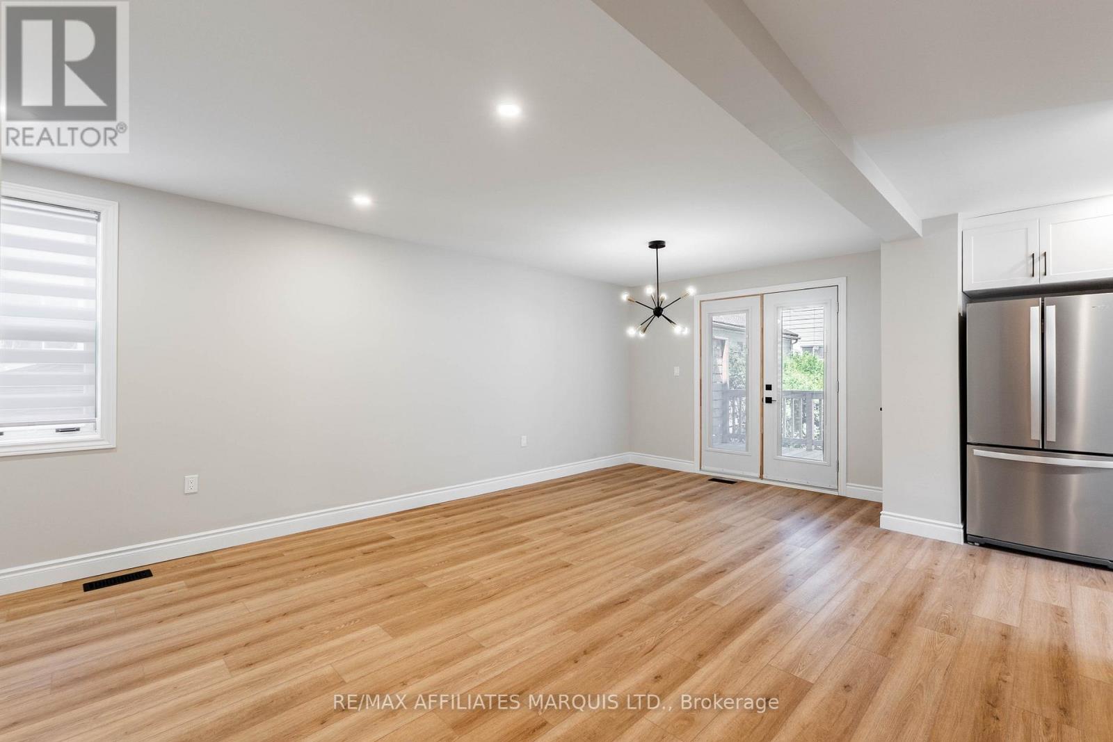 213 8TH STREET E - 6