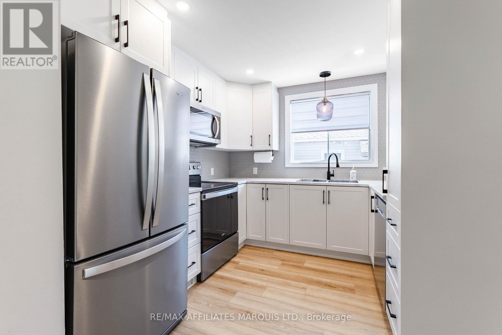 213 8TH STREET E - 9