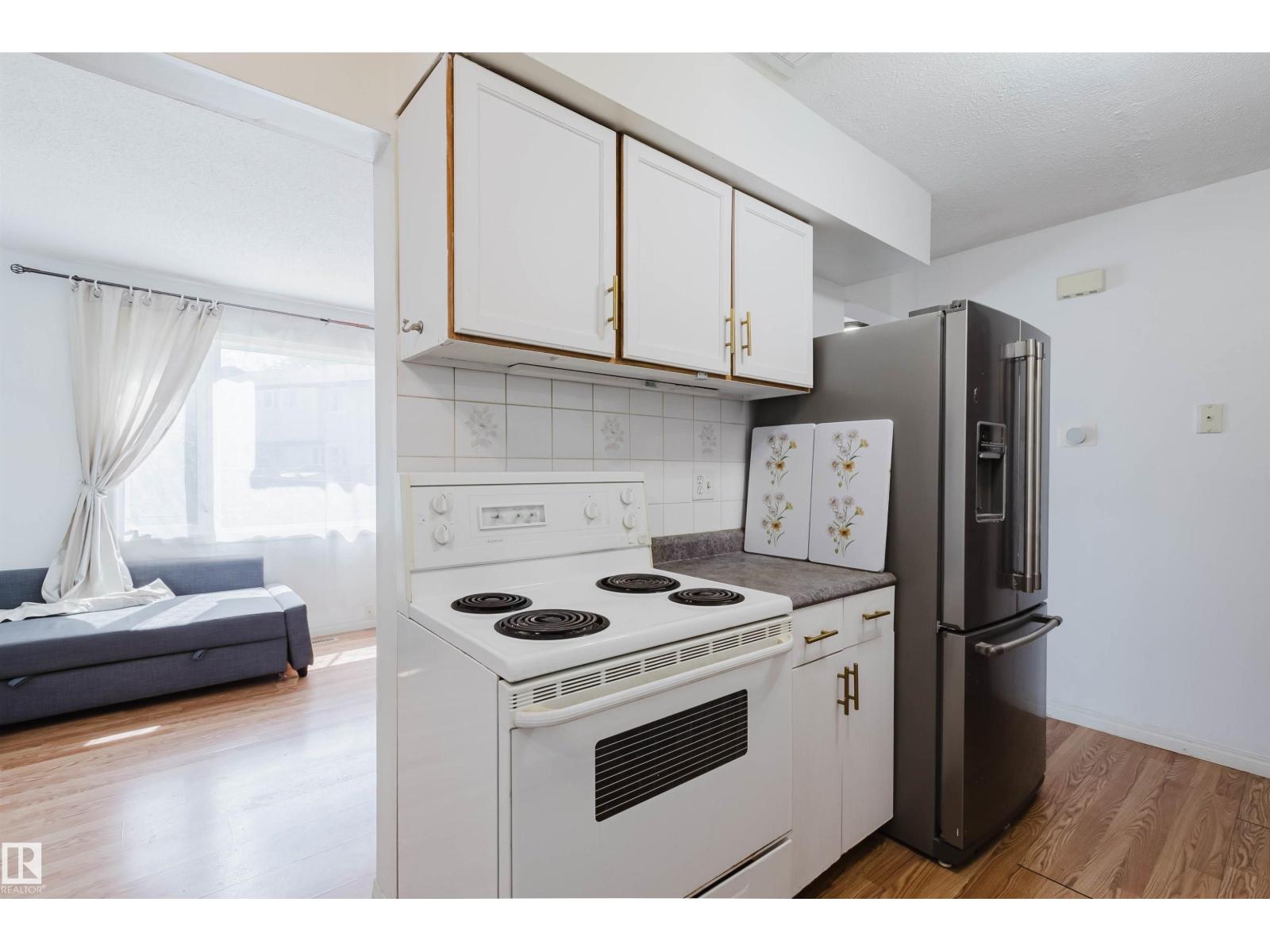 #4 14310 80 ST NW - 10