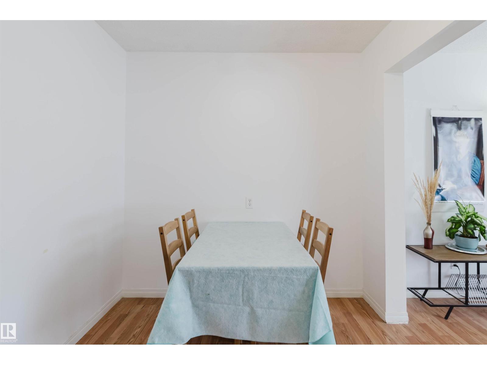 #4 14310 80 ST NW - 12