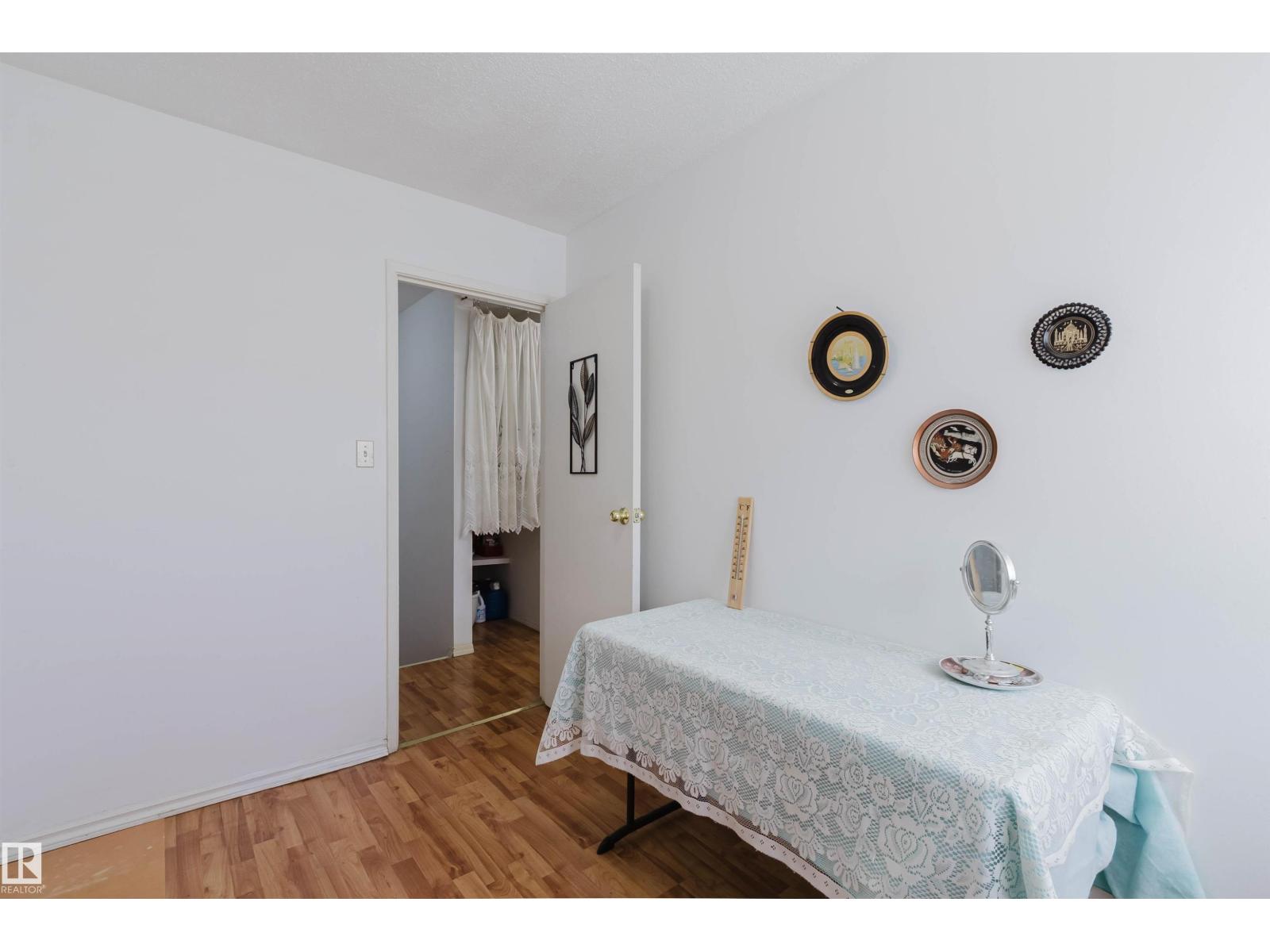 #4 14310 80 ST NW - 15