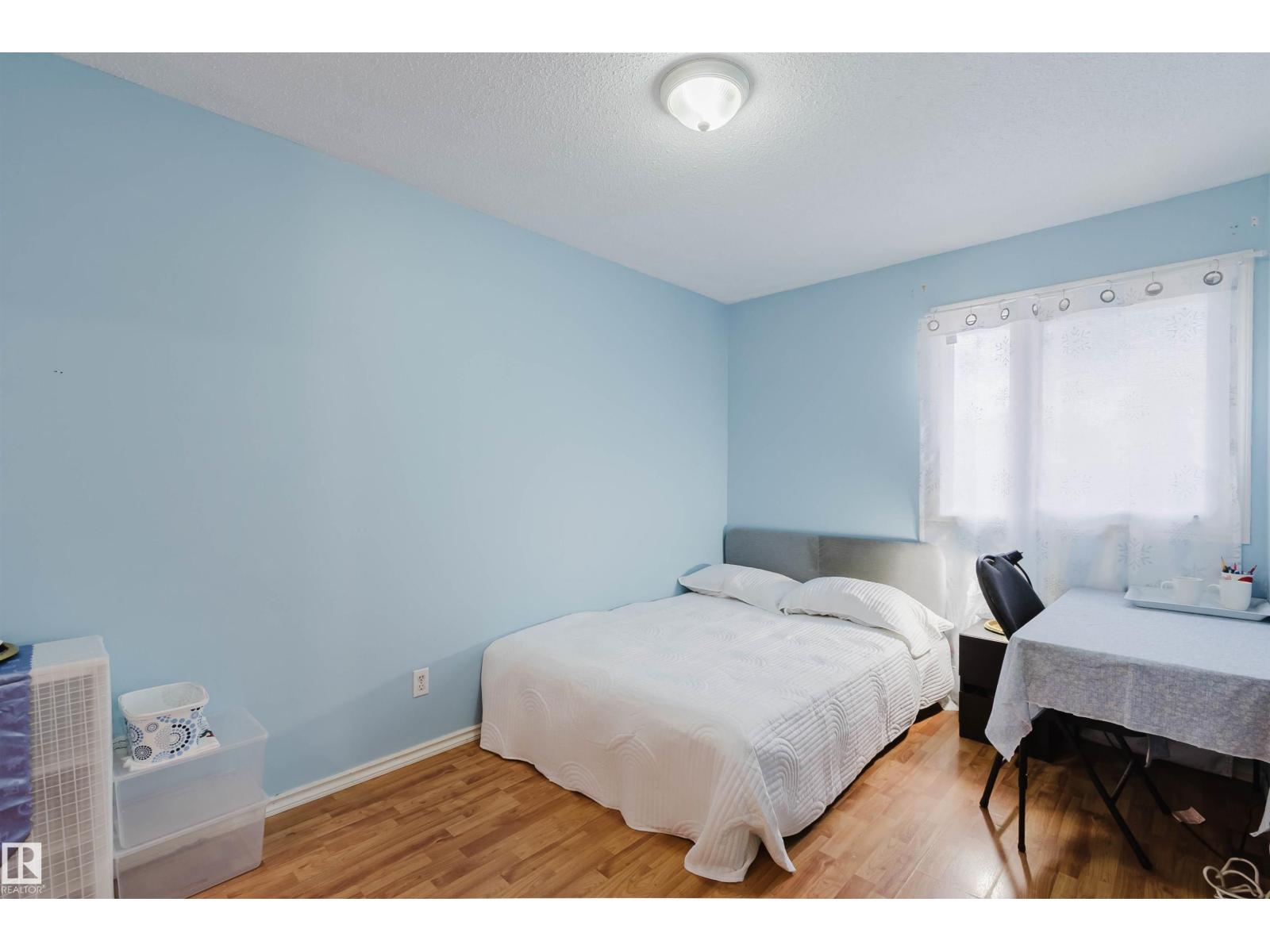 #4 14310 80 ST NW - 19