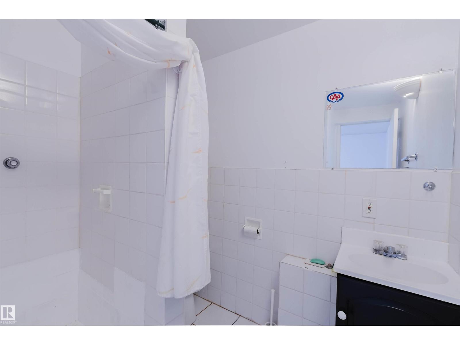 #4 14310 80 ST NW - 27