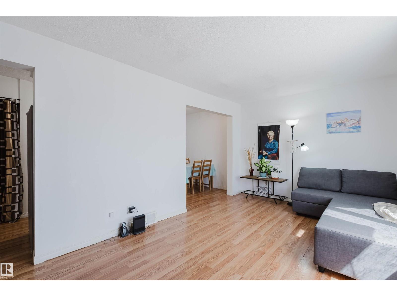 #4 14310 80 ST NW - 3
