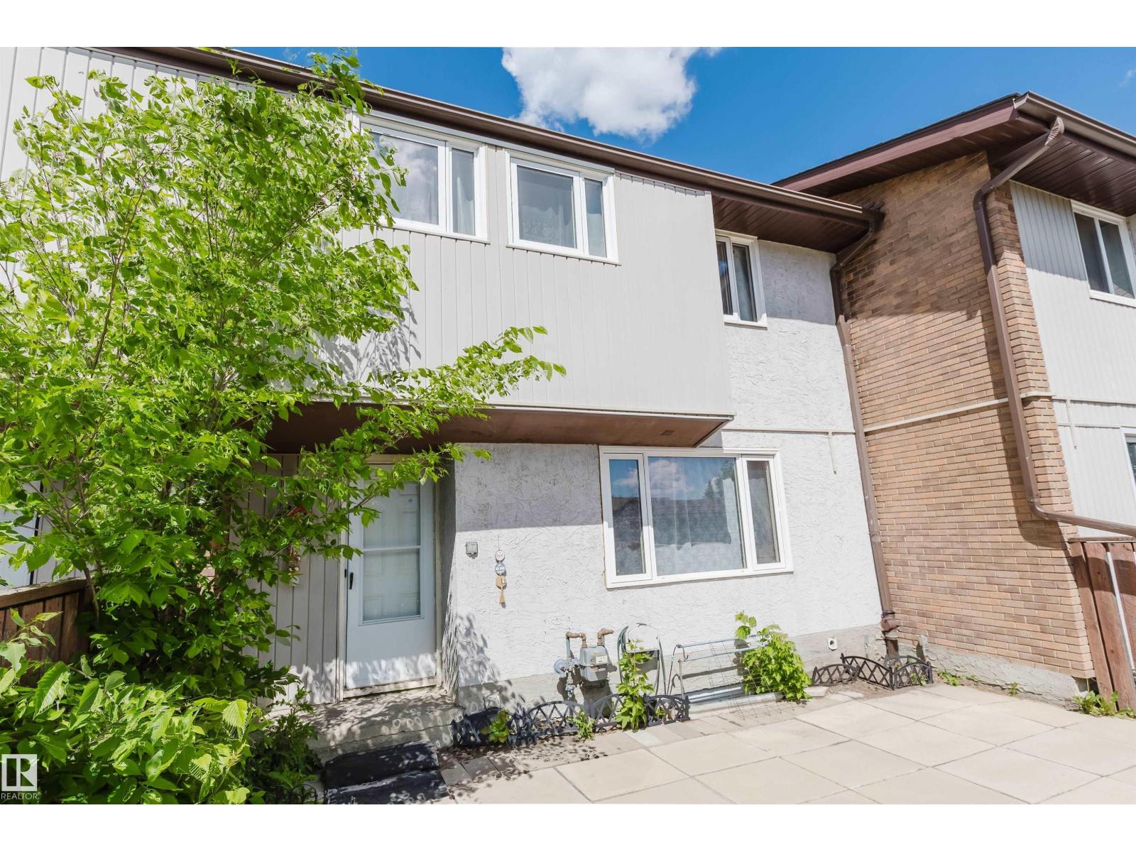 #4 14310 80 ST NW - 32