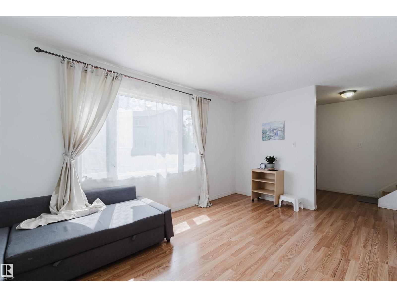 #4 14310 80 ST NW - 5