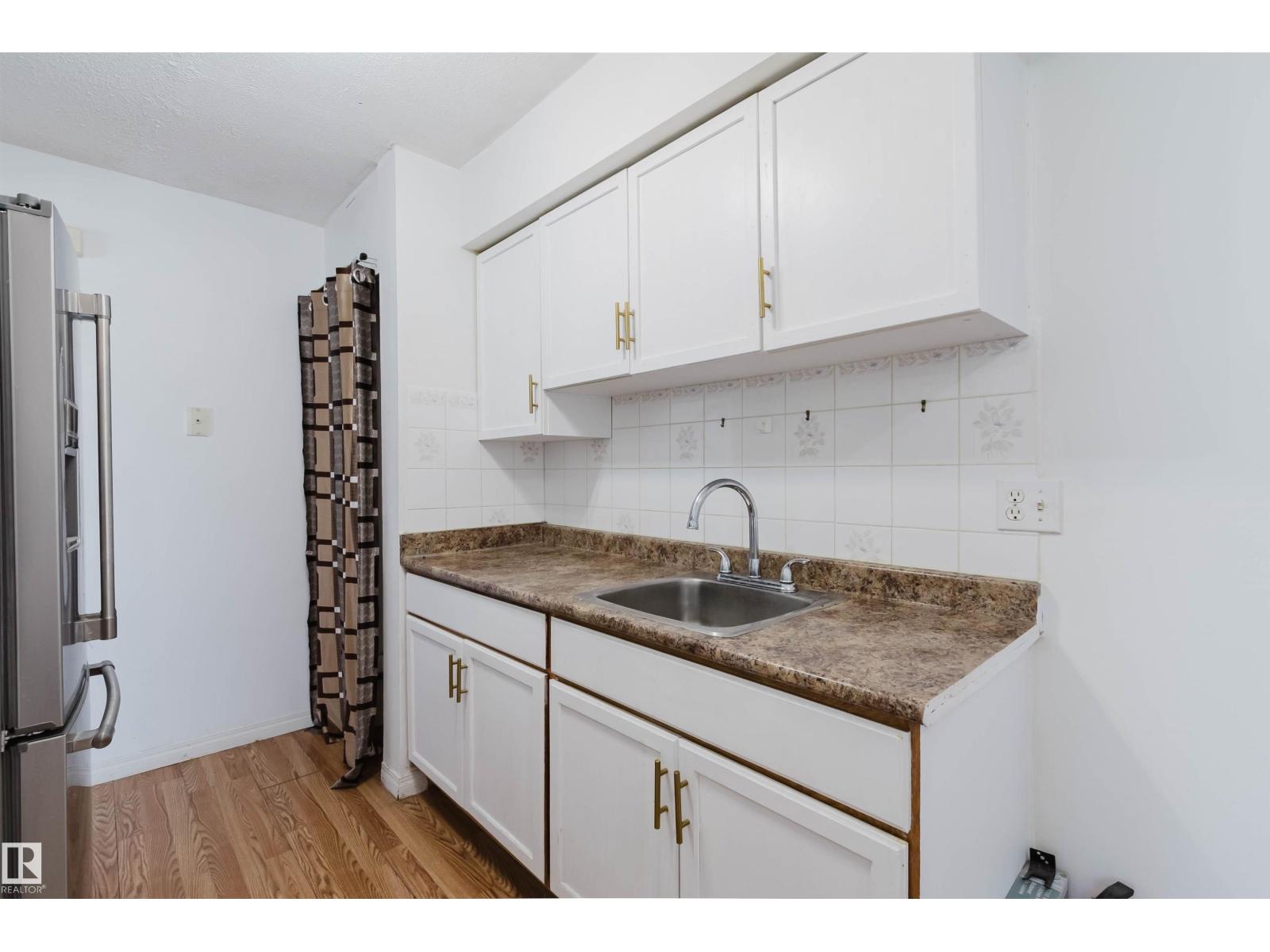 #4 14310 80 ST NW - 9