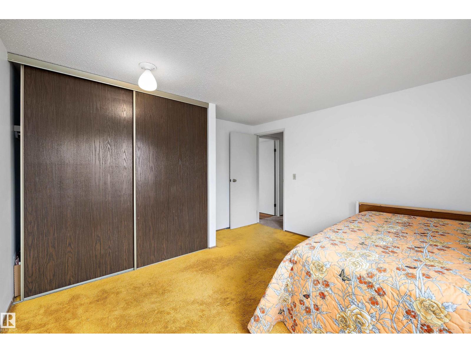 6816 40 AV NW — photo 25