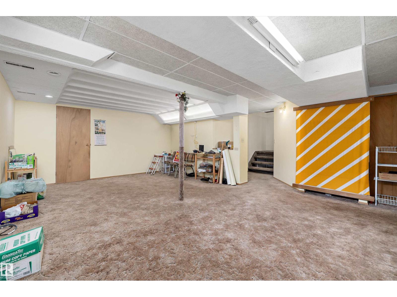 6816 40 AV NW — photo 29