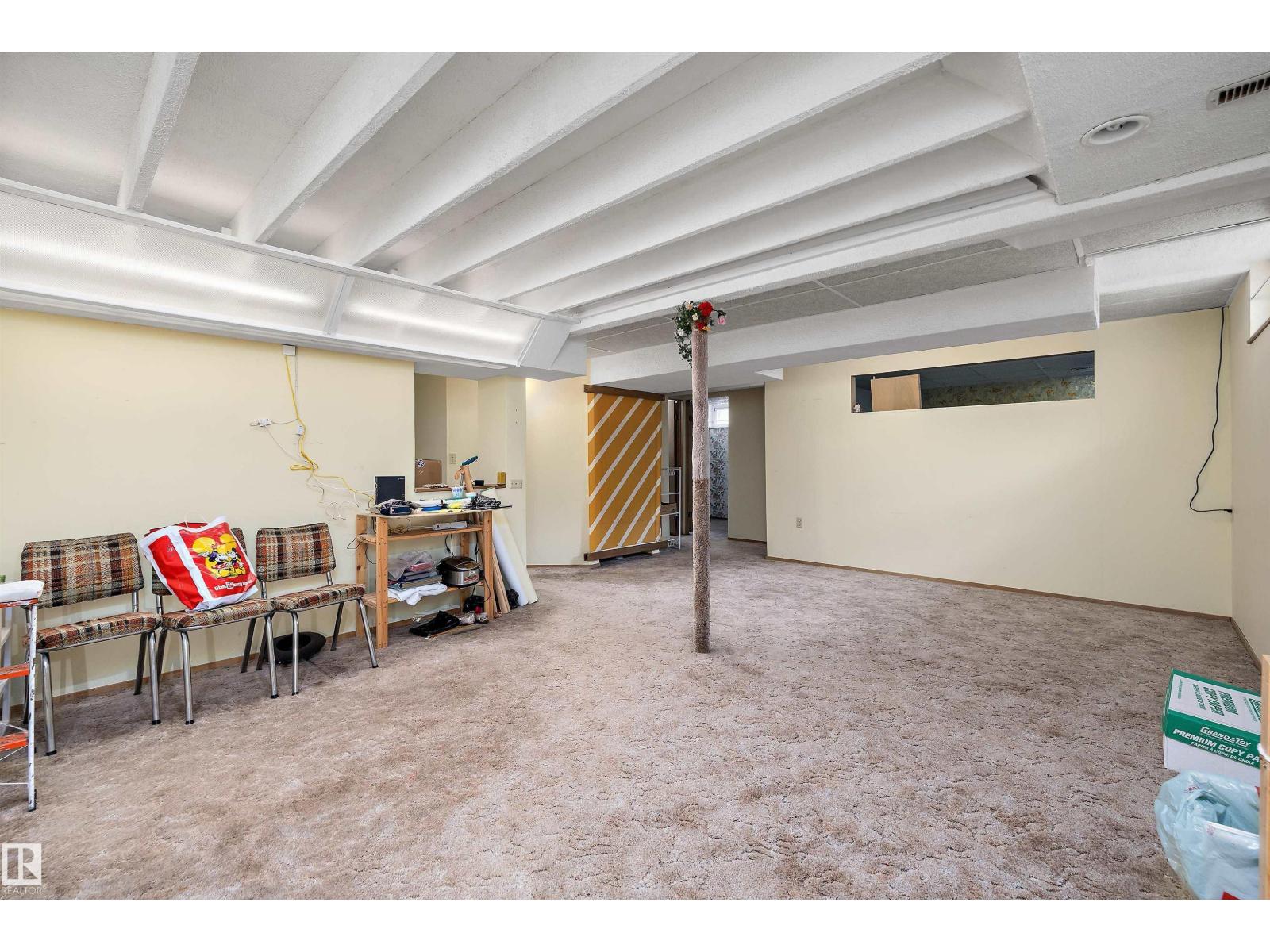 6816 40 AV NW — photo 30