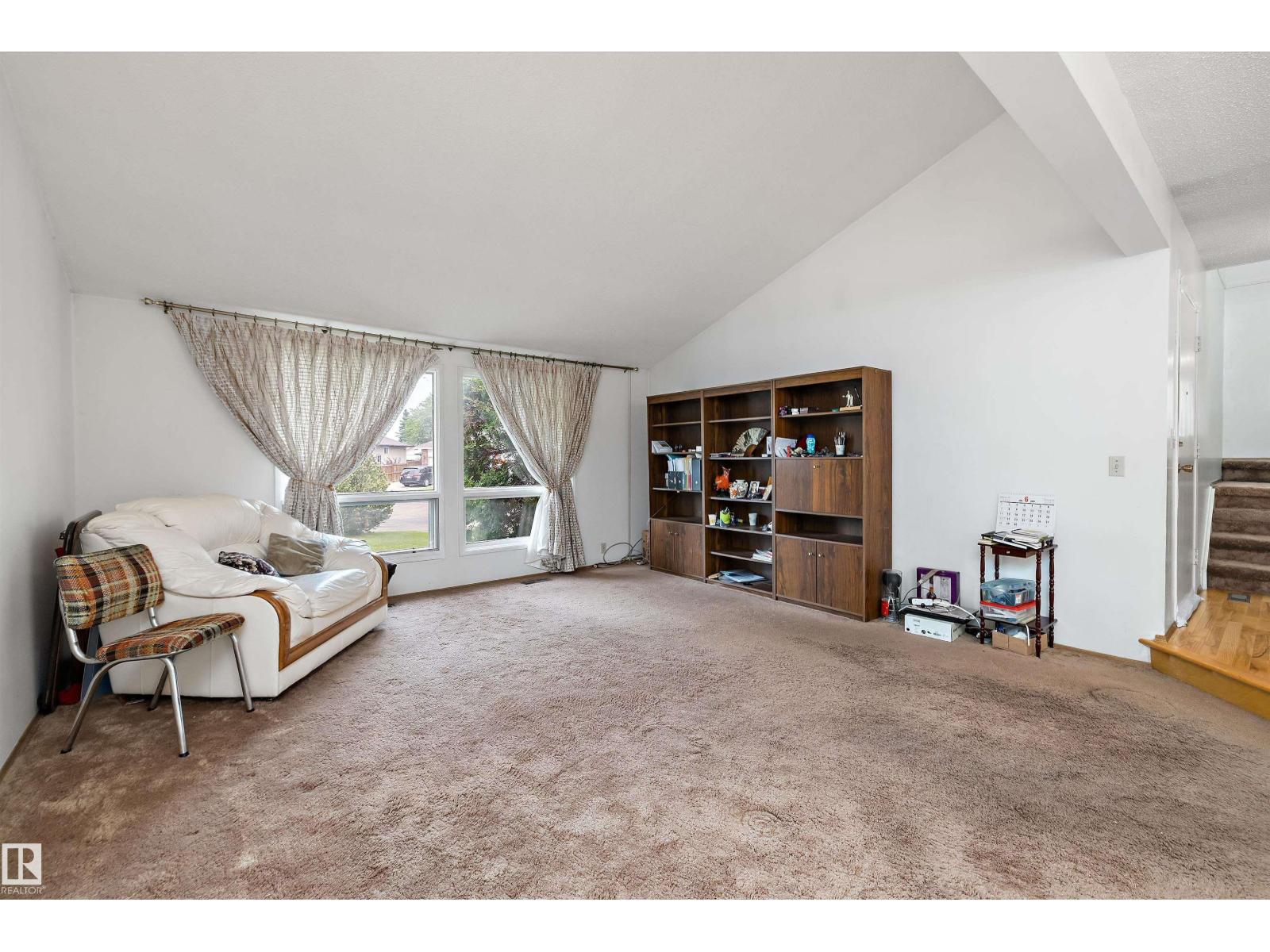 6816 40 AV NW - photo 4