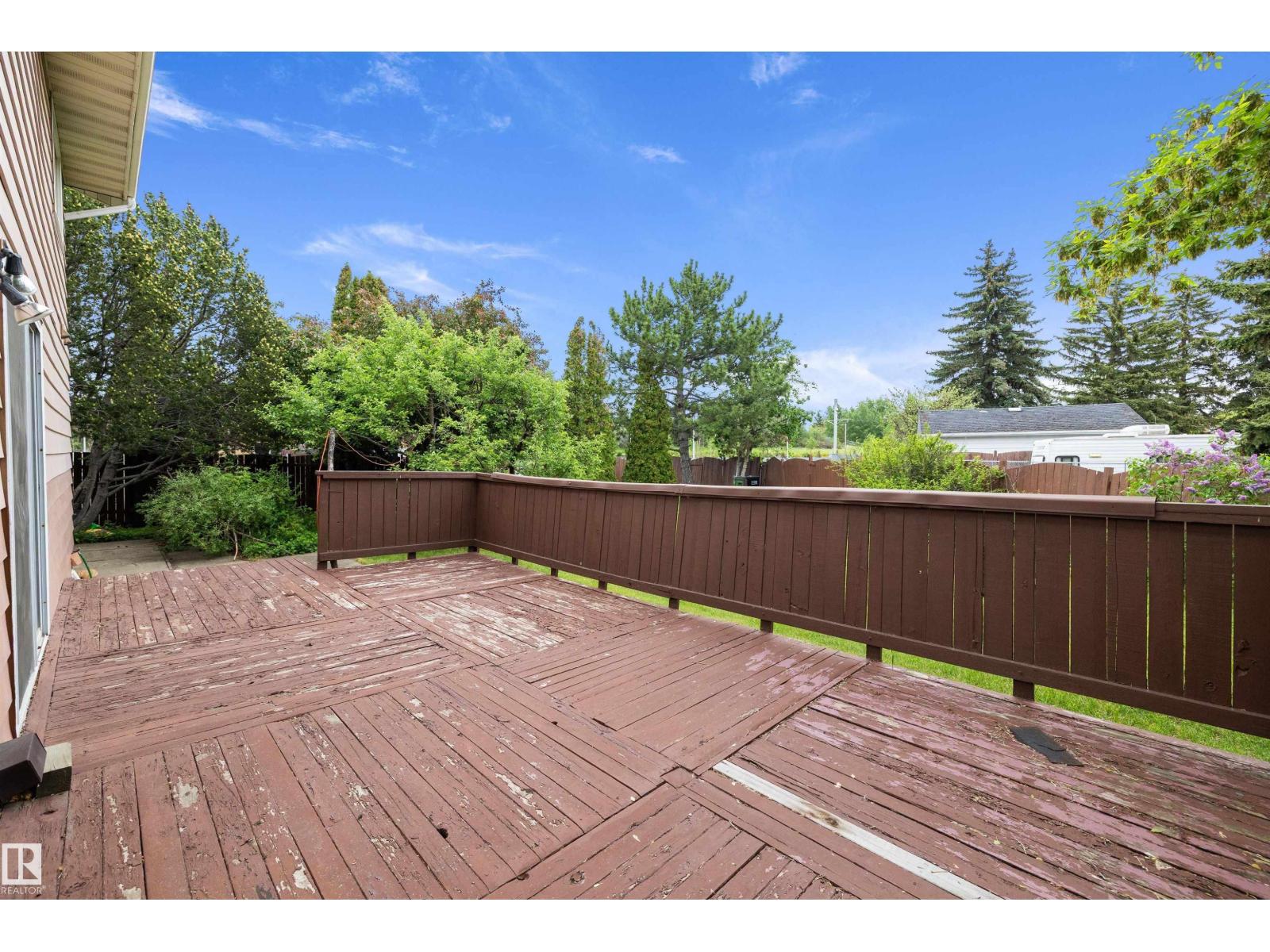 6816 40 AV NW — photo 41