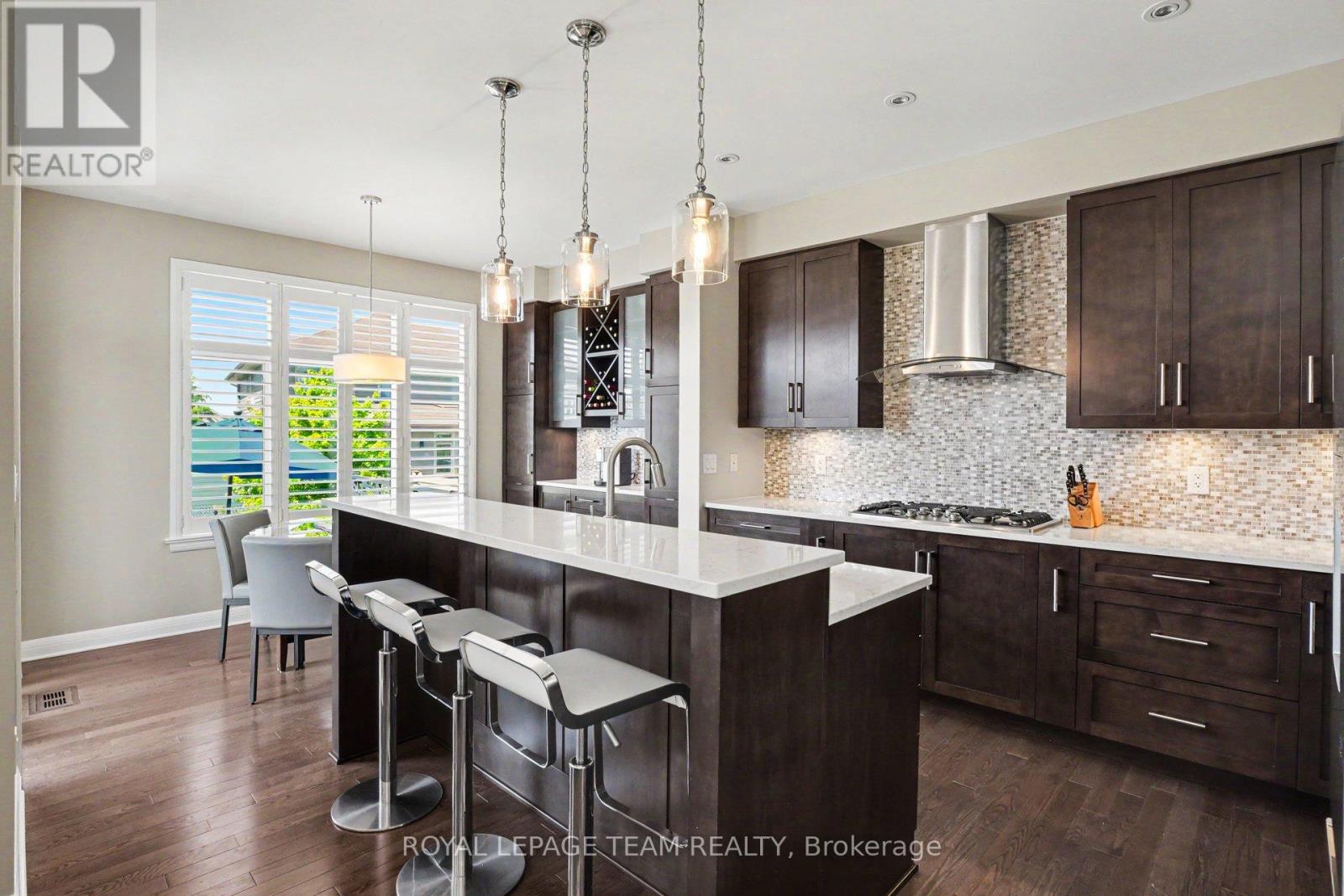 3 Bed, 3 Bath House for Sale in Ottawa – 330 DEVONIAN WAY, Ottawa – MLS# X13430746 - Image 12