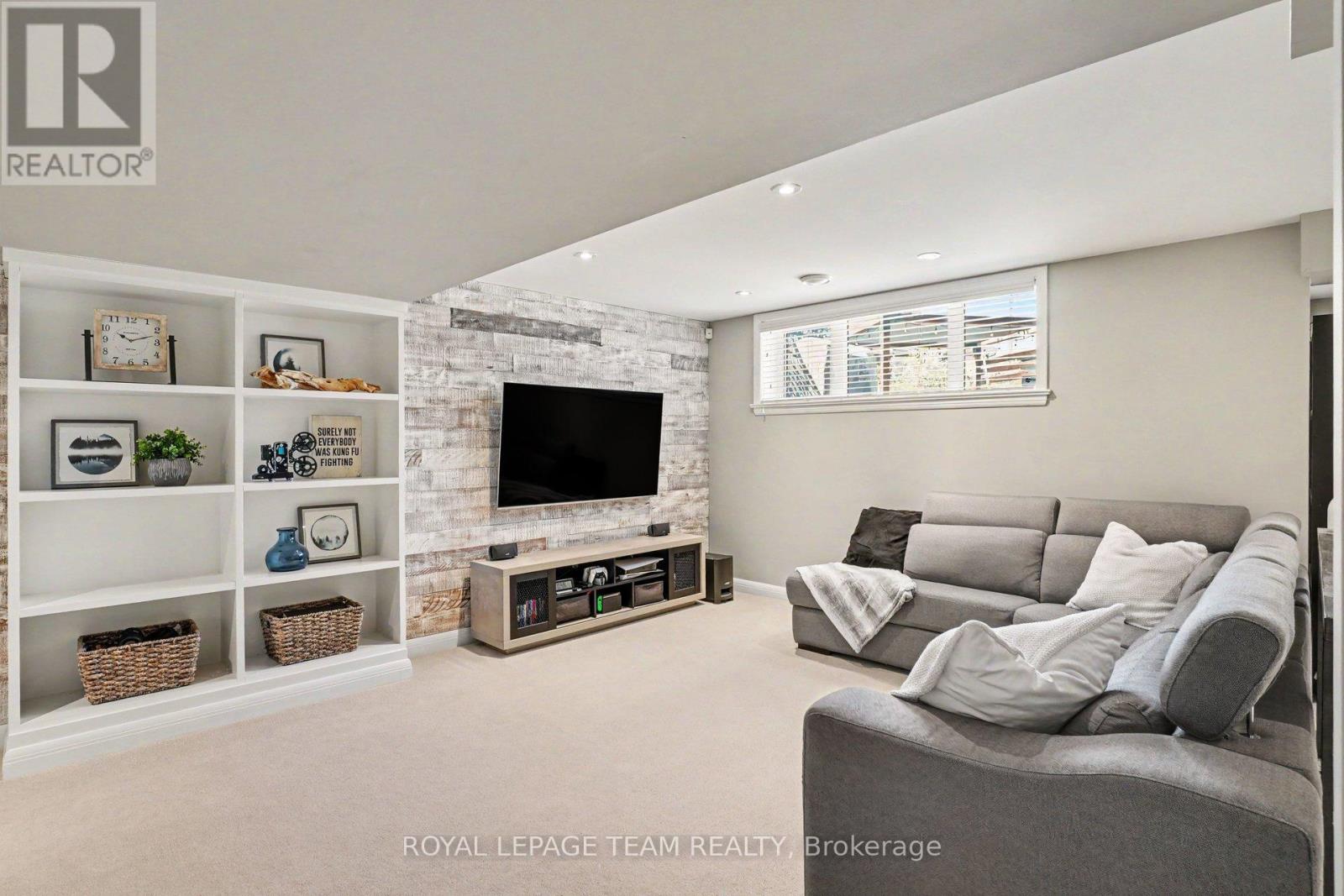 3 Bed, 3 Bath House for Sale in Ottawa – 330 DEVONIAN WAY, Ottawa – MLS# X13430746 - Image 33