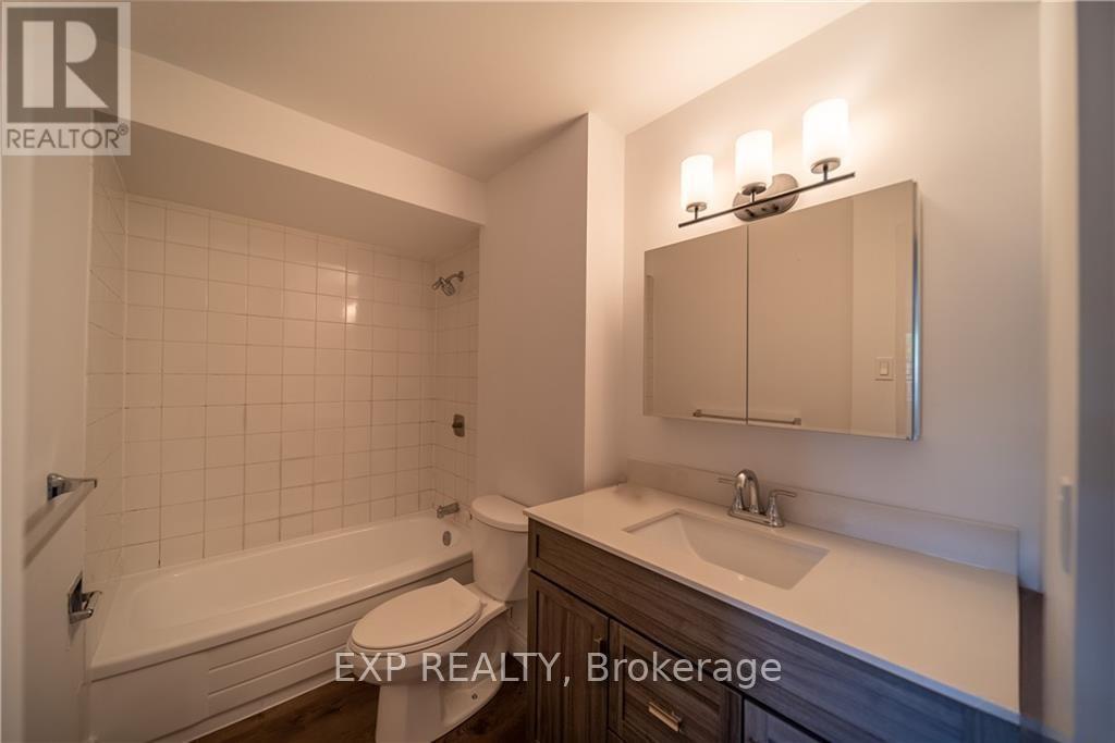 #215 1599 LASSITER TERRACE - 16