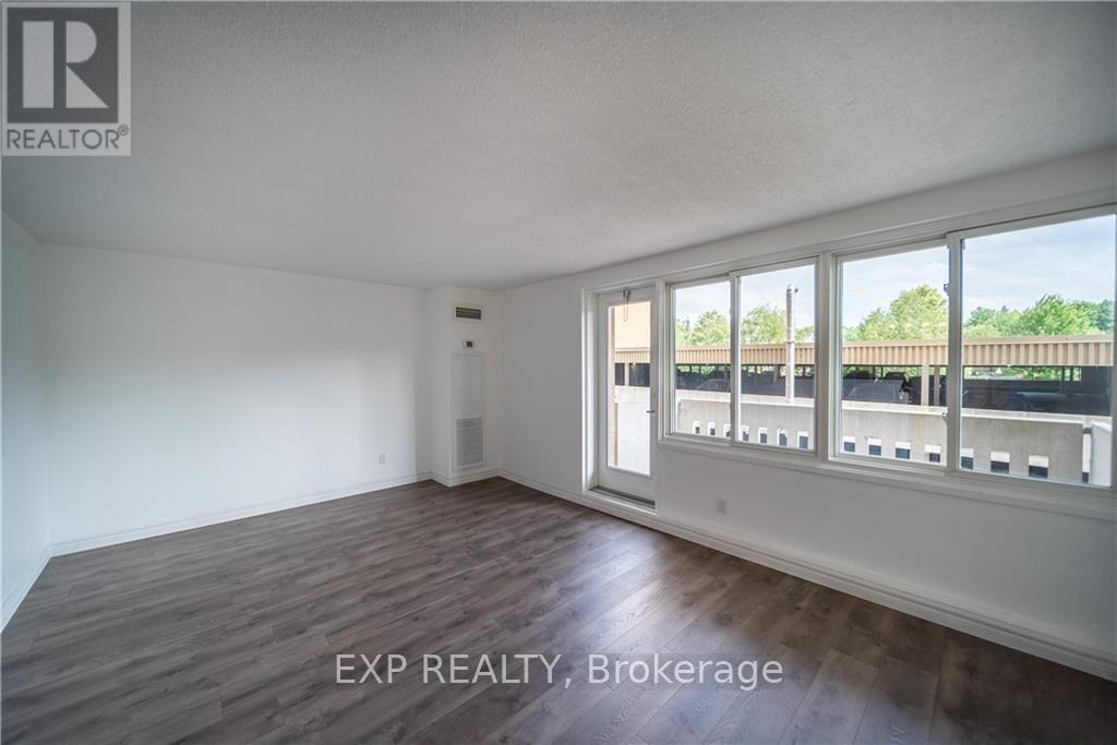 #215 1599 LASSITER TERRACE - 6