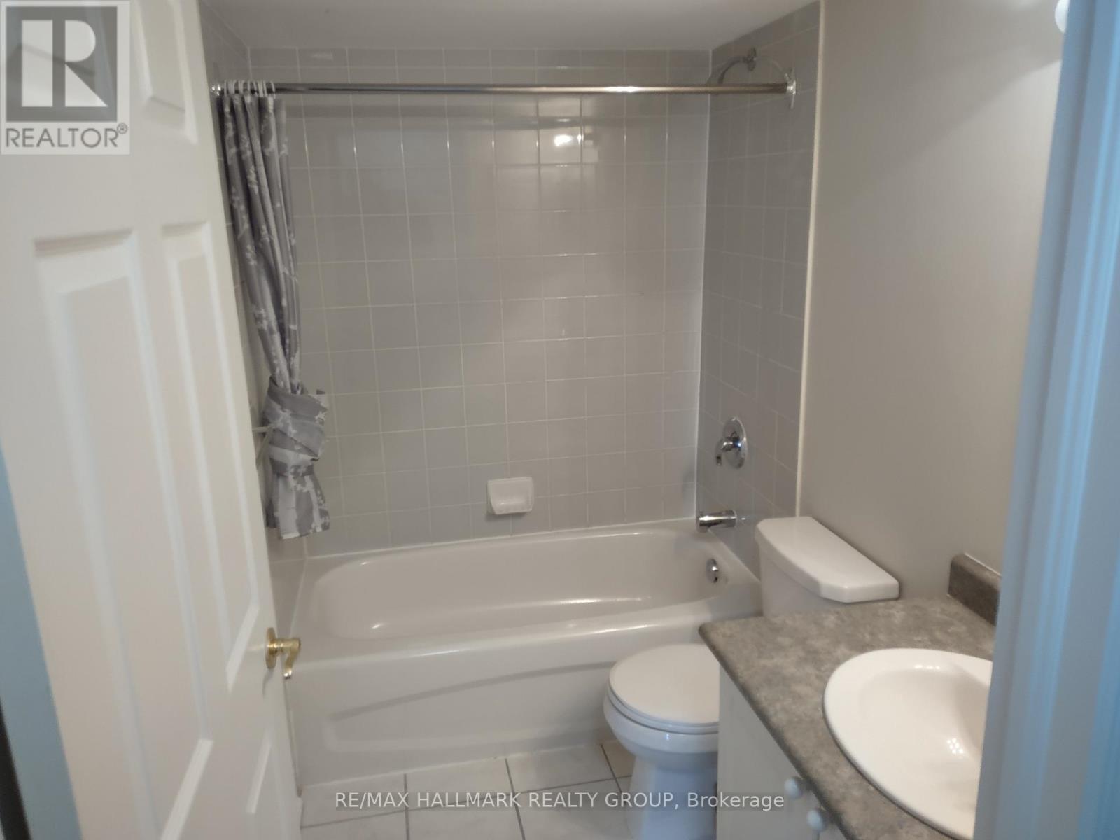 2 Bed, 2 Bath Apartment for Rent in Ottawa – 313 – 429 SOMERSET STREET W, Ottawa – MLS# X13430818 - Image 17