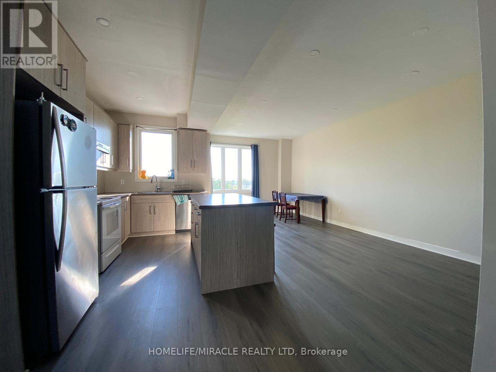 939 WEST VILLAGE SQUARE - 11