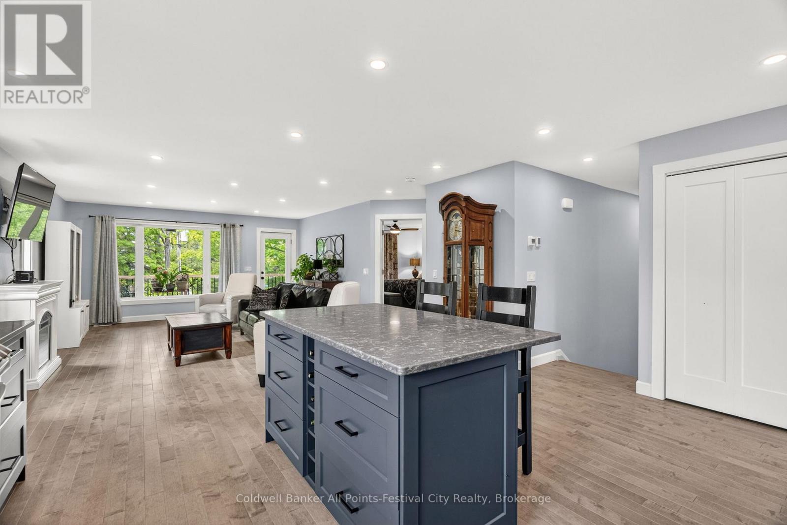 30 BLUEWATER DRIVE - 17