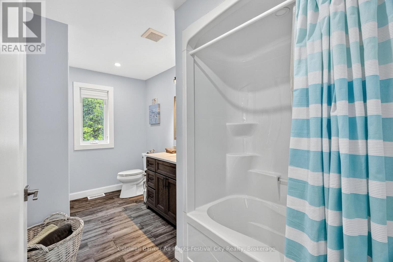30 BLUEWATER DRIVE - 24