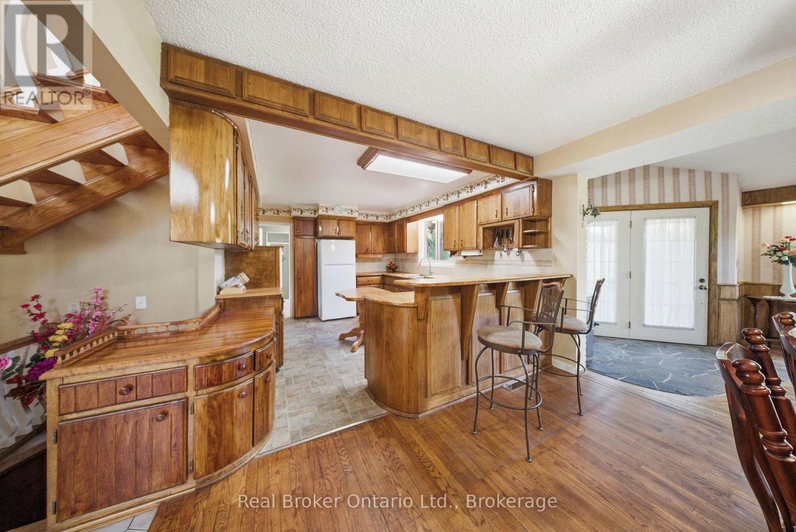 800 TREMAINE AVENUE S - Image 14